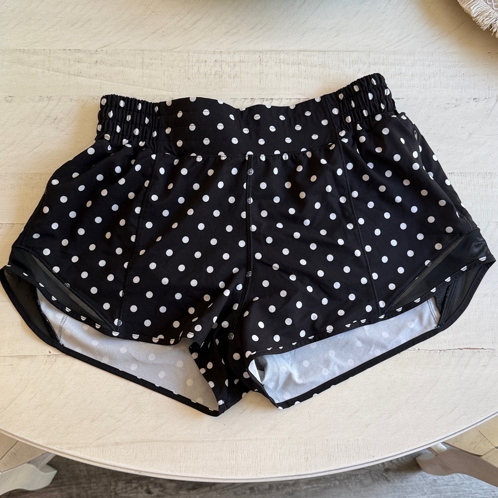 Lululemon Hotty Hot shorts Black & White Polka Dot